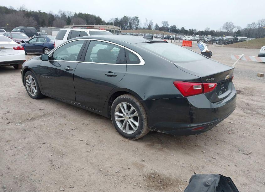 Photo 3 of 2018 Chevrolet Malibu LT (VIN 1G1ZD5ST4JF241177)
