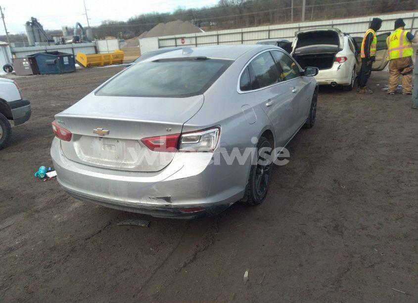 Photo 4 of 2018 Chevrolet Malibu LT (VIN 1G1ZD5ST4JF256908)