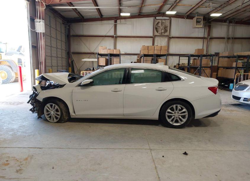 Photo 14 of 2018 Chevrolet Malibu LT (VIN 1G1ZD5ST4JF266483)