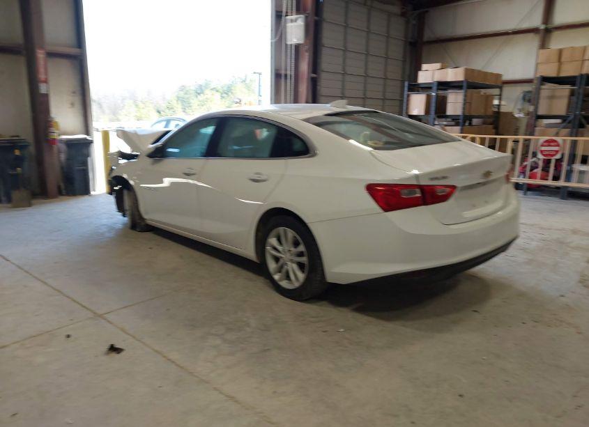 Photo 3 of 2018 Chevrolet Malibu LT (VIN 1G1ZD5ST4JF266483)