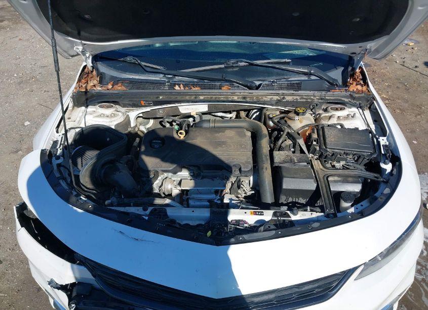 Photo 10 of 2018 Chevrolet Malibu LT (VIN 1G1ZD5ST4JF267942)