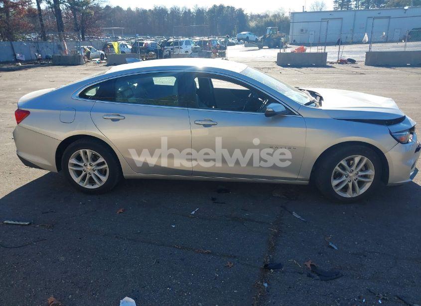 Photo 13 of 2018 Chevrolet Malibu LT (VIN 1G1ZD5ST4JF272526)