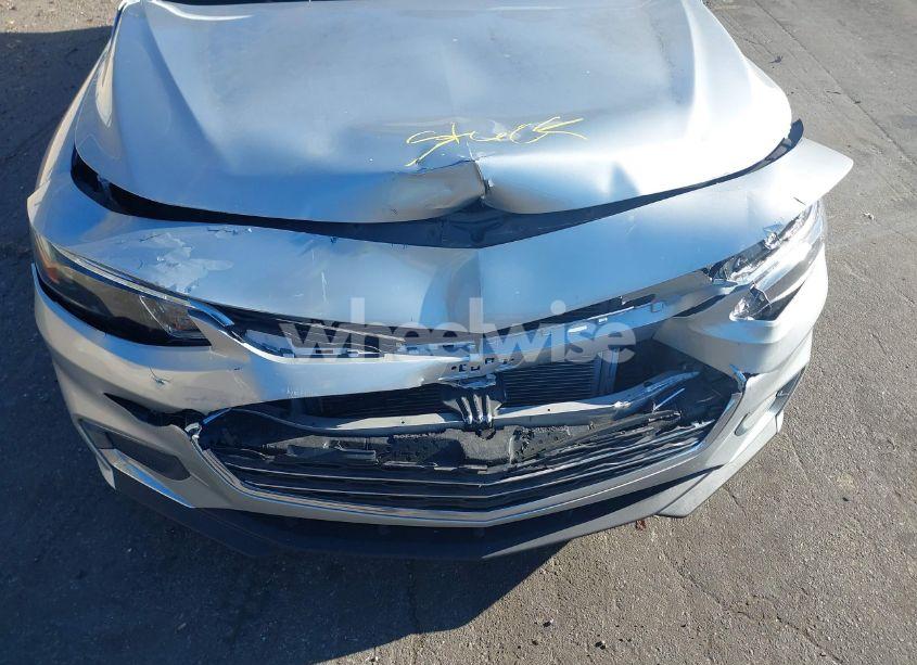 Photo 6 of 2018 Chevrolet Malibu LT (VIN 1G1ZD5ST4JF272526)