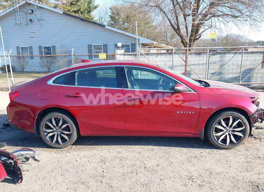 Photo 14 of 2018 Chevrolet Malibu LT (VIN 1G1ZD5ST4JF277645)