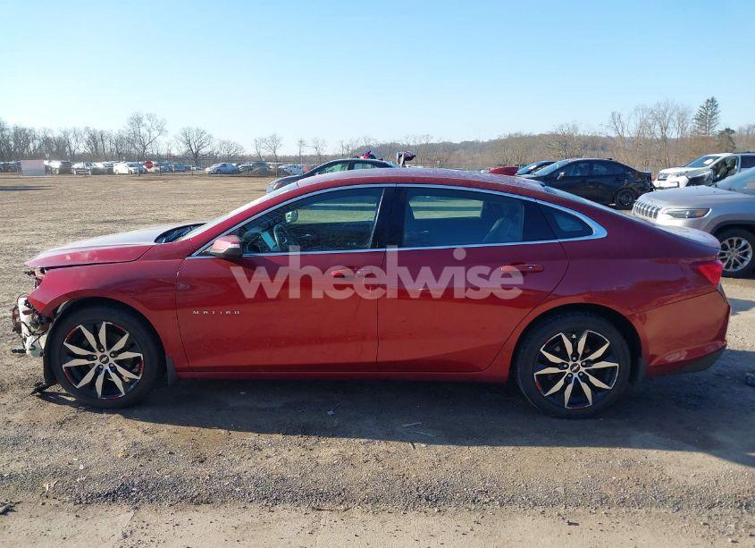 Photo 15 of 2018 Chevrolet Malibu LT (VIN 1G1ZD5ST4JF277645)