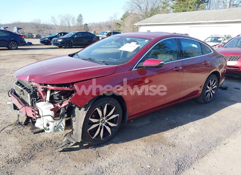 Photo 2 of 2018 Chevrolet Malibu LT (VIN 1G1ZD5ST4JF277645)