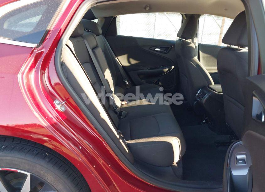 Photo 8 of 2018 Chevrolet Malibu LT (VIN 1G1ZD5ST4JF277645)