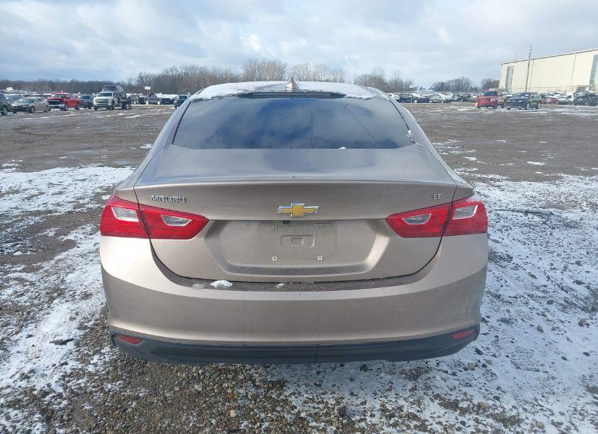Photo 16 of 2018 Chevrolet Malibu LT (VIN 1G1ZD5ST4JF278133)