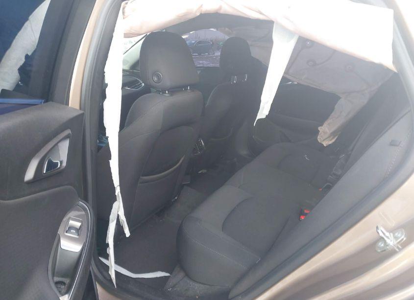 Photo 8 of 2018 Chevrolet Malibu LT (VIN 1G1ZD5ST4JF278133)