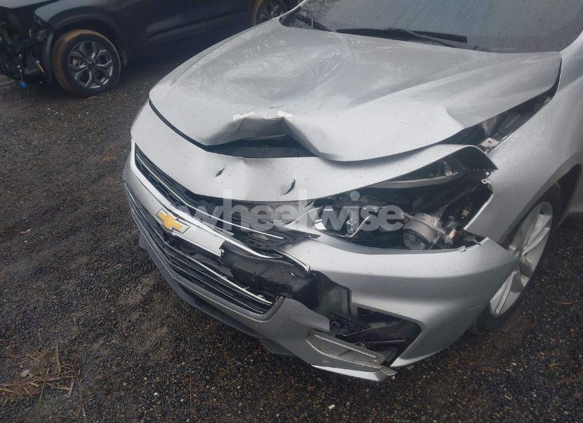 Photo 6 of 2018 Chevrolet Malibu LT (VIN 1G1ZD5ST4JF278195)