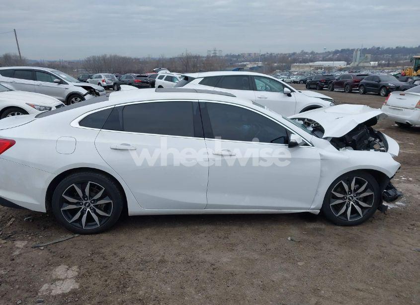 Photo 14 of 2018 Chevrolet Malibu LT (VIN 1G1ZD5ST4JF285020)