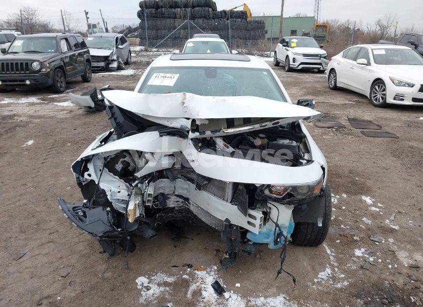 Photo 6 of 2018 Chevrolet Malibu LT (VIN 1G1ZD5ST4JF285020)