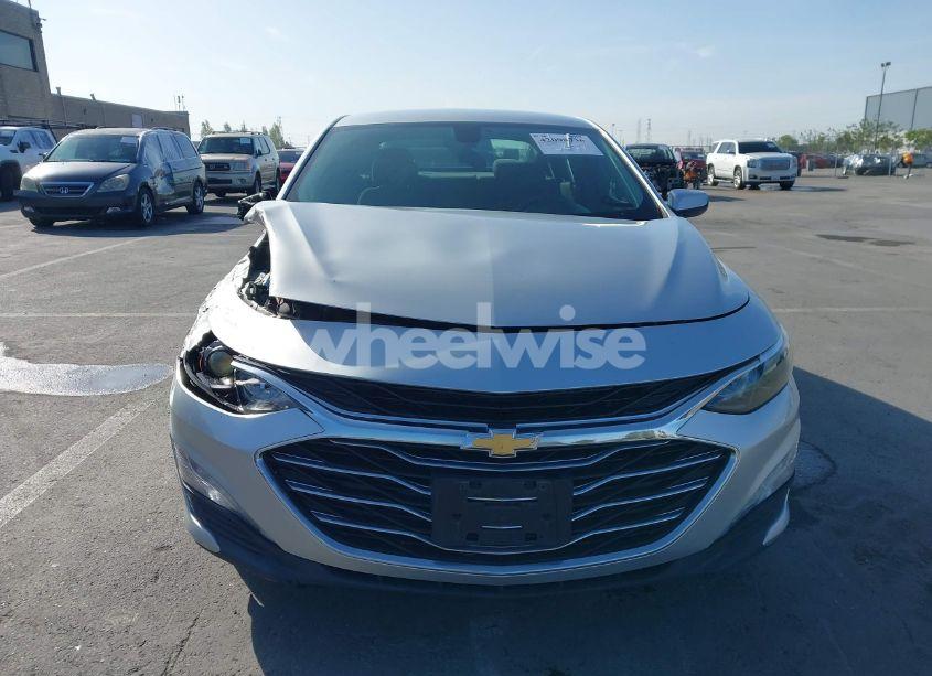 Photo 12 of 2019 Chevrolet Malibu LT (VIN 1G1ZD5ST4KF109179)