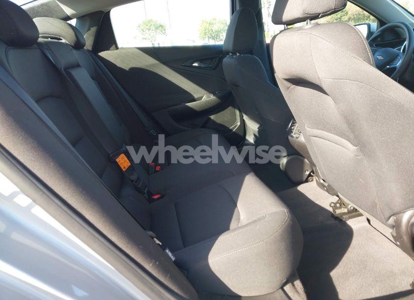 Photo 8 of 2019 Chevrolet Malibu LT (VIN 1G1ZD5ST4KF109179)