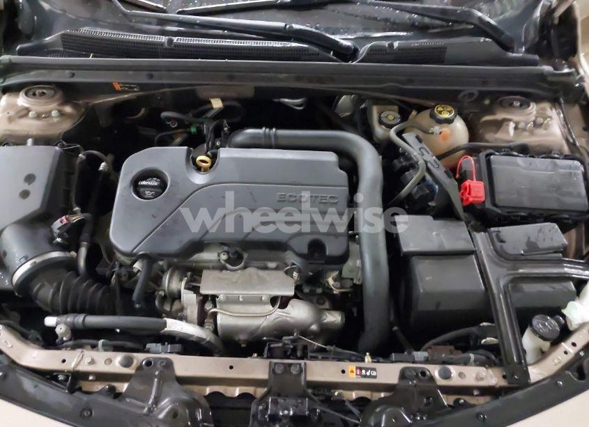 Photo 10 of 2019 Chevrolet Malibu LT (VIN 1G1ZD5ST4KF122403)