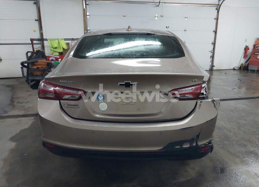 Photo 16 of 2019 Chevrolet Malibu LT (VIN 1G1ZD5ST4KF122403)