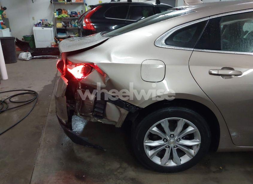 Photo 17 of 2019 Chevrolet Malibu LT (VIN 1G1ZD5ST4KF122403)