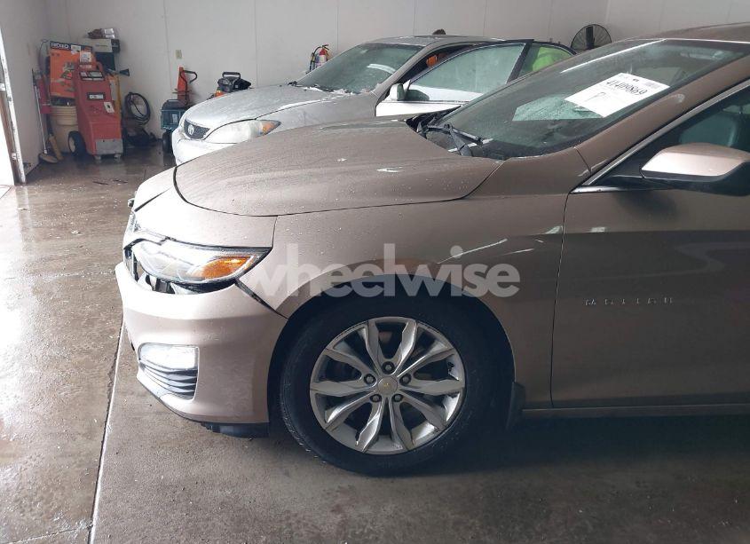 Photo 20 of 2019 Chevrolet Malibu LT (VIN 1G1ZD5ST4KF122403)