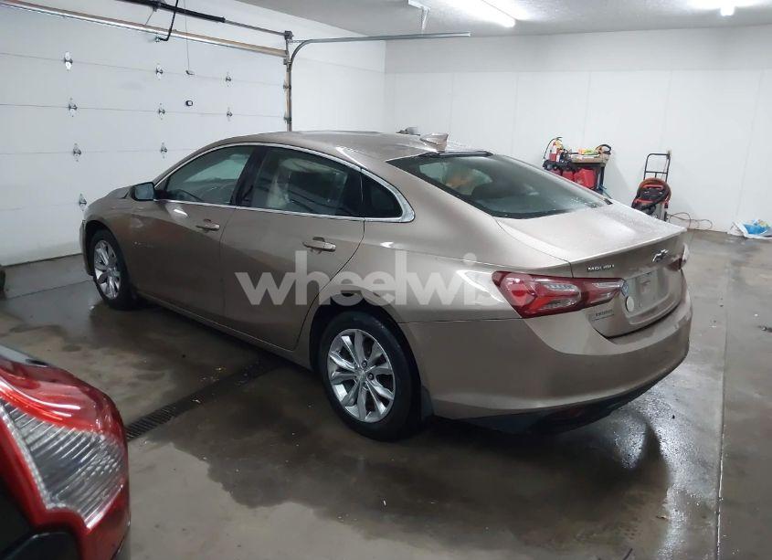 Photo 3 of 2019 Chevrolet Malibu LT (VIN 1G1ZD5ST4KF122403)
