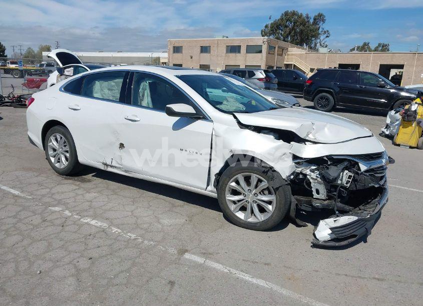 2019 Chevrolet Malibu LT (VIN 1G1ZD5ST4KF127486) main photo
