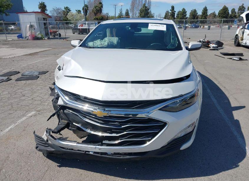 Photo 12 of 2019 Chevrolet Malibu LT (VIN 1G1ZD5ST4KF127486)