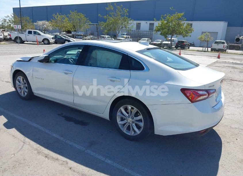 Photo 3 of 2019 Chevrolet Malibu LT (VIN 1G1ZD5ST4KF127486)
