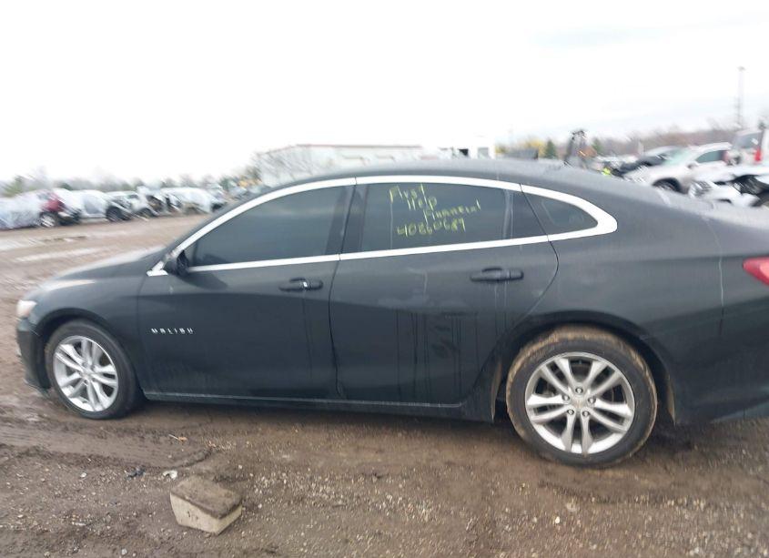 Photo 14 of 2019 Chevrolet Malibu LT (VIN 1G1ZD5ST4KF129450)