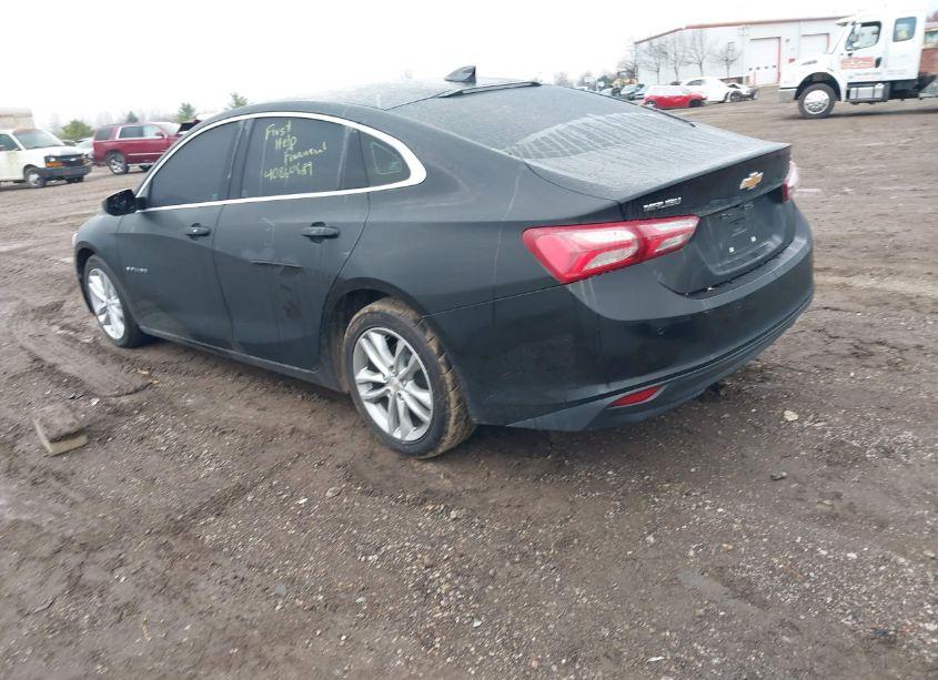 Photo 3 of 2019 Chevrolet Malibu LT (VIN 1G1ZD5ST4KF129450)
