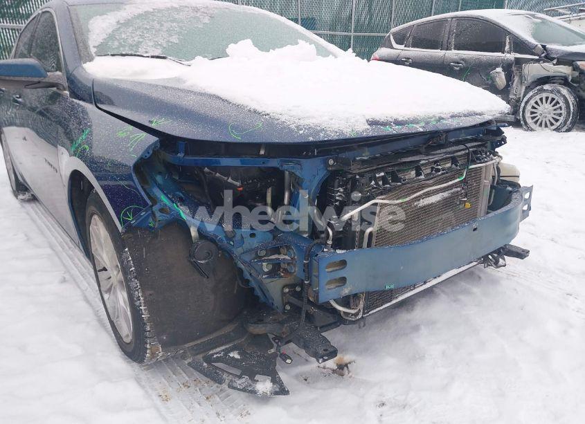 Photo 6 of 2019 Chevrolet Malibu LT (VIN 1G1ZD5ST4KF146913)