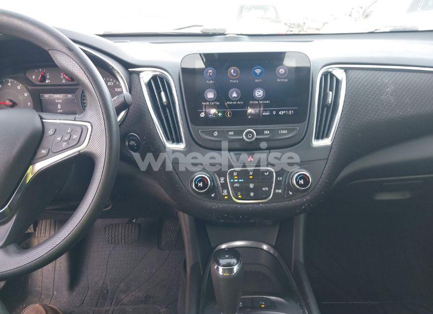 Photo 18 of 2019 Chevrolet Malibu LT (VIN 1G1ZD5ST4KF152596)