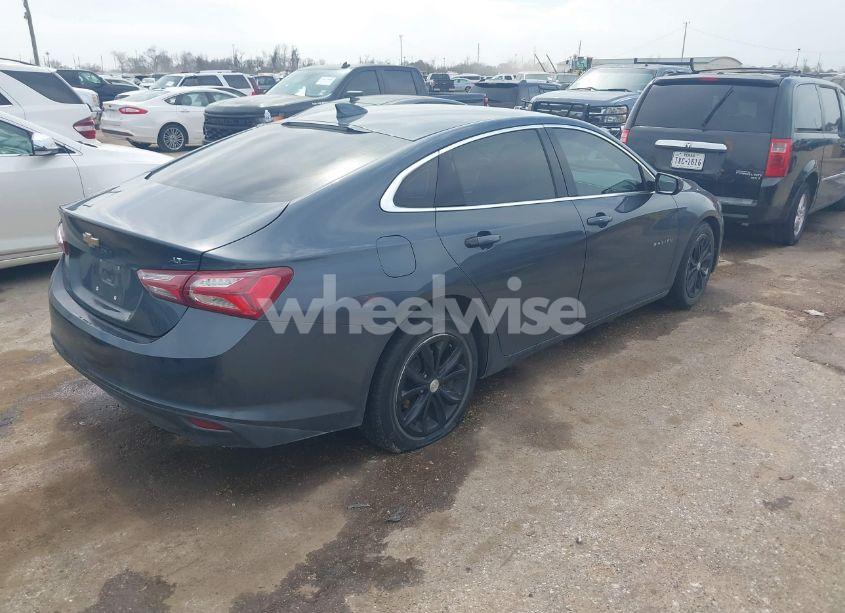 Photo 4 of 2019 Chevrolet Malibu LT (VIN 1G1ZD5ST4KF161119)