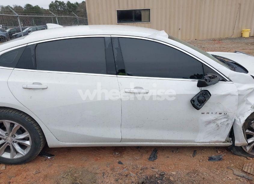 Photo 12 of 2019 Chevrolet Malibu LT (VIN 1G1ZD5ST4KF171813)
