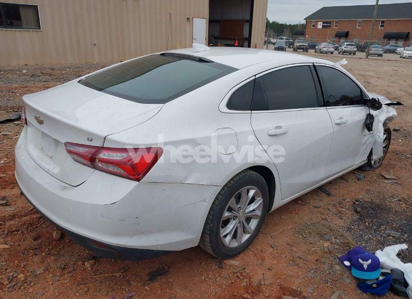 Photo 4 of 2019 Chevrolet Malibu LT (VIN 1G1ZD5ST4KF171813)