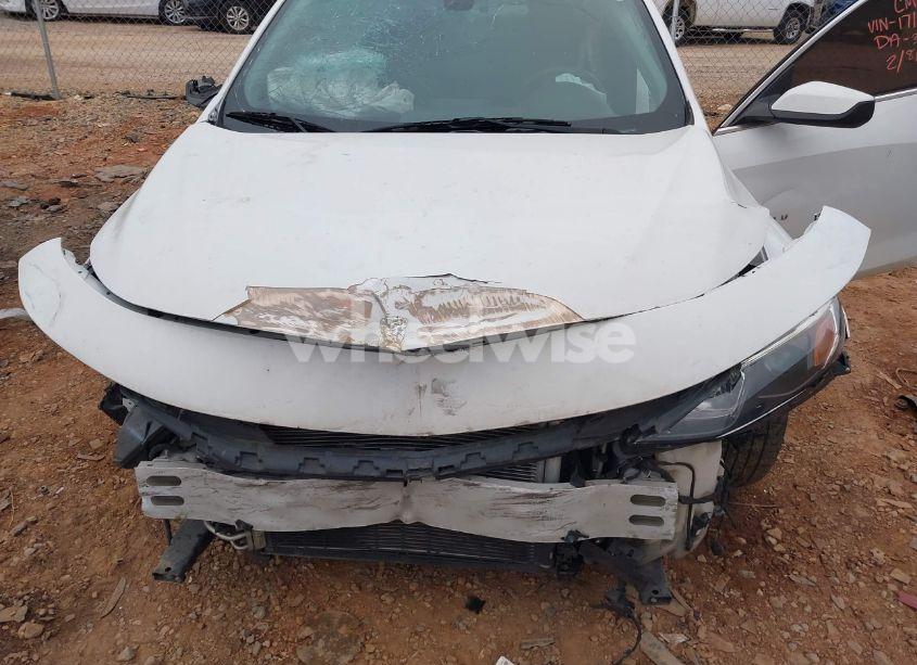 Photo 6 of 2019 Chevrolet Malibu LT (VIN 1G1ZD5ST4KF171813)