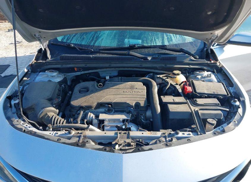 Photo 10 of 2020 Chevrolet Malibu FWD LT (VIN 1G1ZD5ST4LF001310)