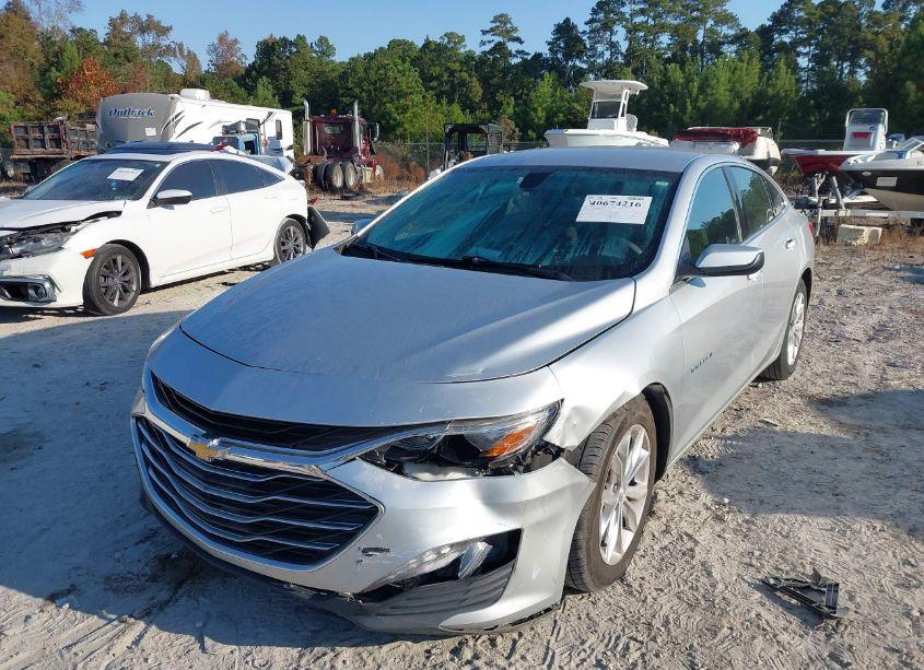 Photo 2 of 2020 Chevrolet Malibu FWD LT (VIN 1G1ZD5ST4LF001310)
