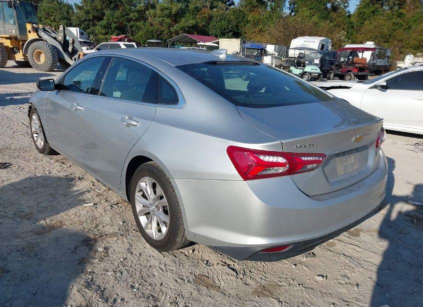 Photo 3 of 2020 Chevrolet Malibu FWD LT (VIN 1G1ZD5ST4LF001310)