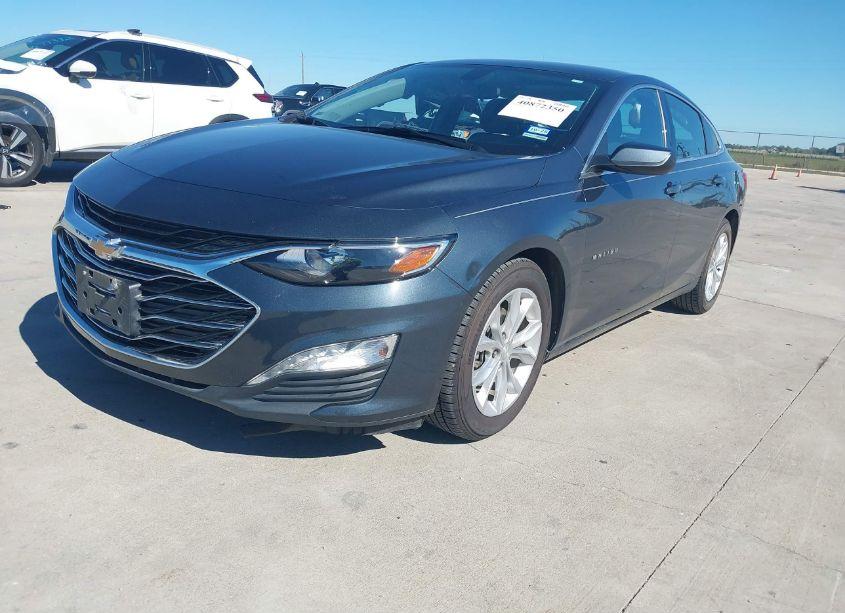 Photo 2 of 2020 Chevrolet Malibu FWD LT (VIN 1G1ZD5ST4LF009245)