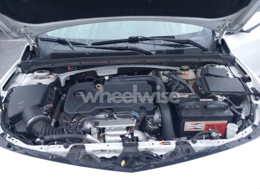 Photo 10 of 2020 Chevrolet Malibu FWD LT (VIN 1G1ZD5ST4LF017054)