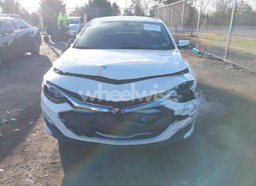 Photo 12 of 2020 Chevrolet Malibu FWD LT (VIN 1G1ZD5ST4LF025526)