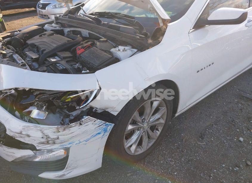 Photo 6 of 2020 Chevrolet Malibu FWD LT (VIN 1G1ZD5ST4LF025526)