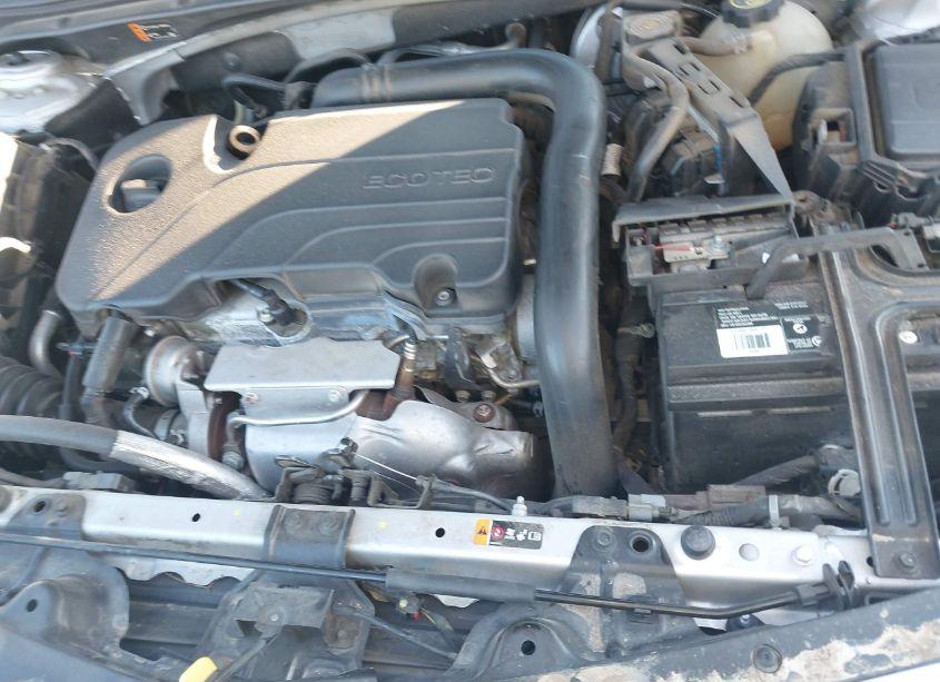 Photo 10 of 2020 Chevrolet Malibu FWD LT (VIN 1G1ZD5ST4LF026921)