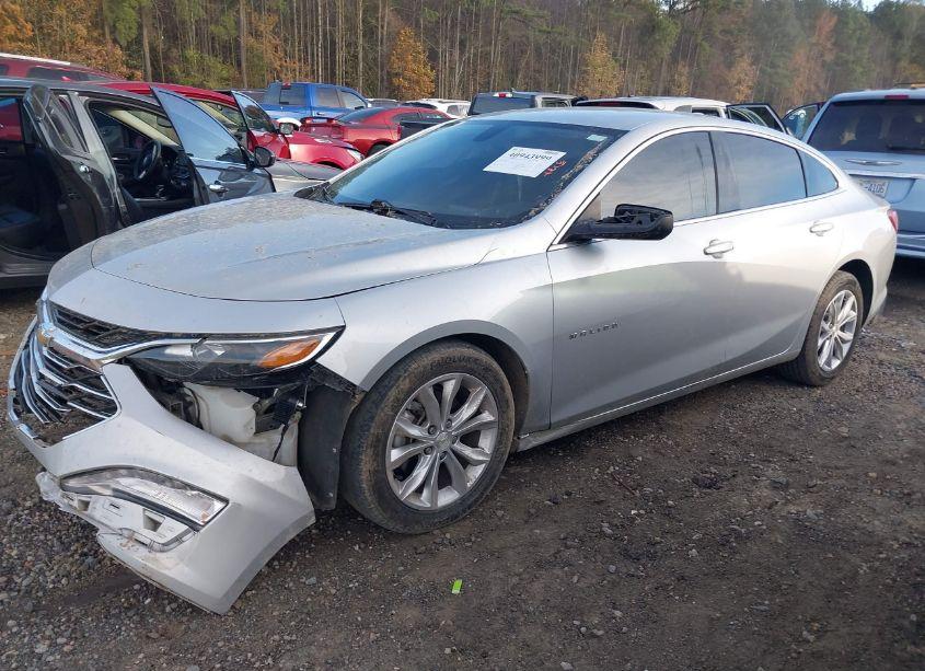 Photo 2 of 2020 Chevrolet Malibu FWD LT (VIN 1G1ZD5ST4LF026921)