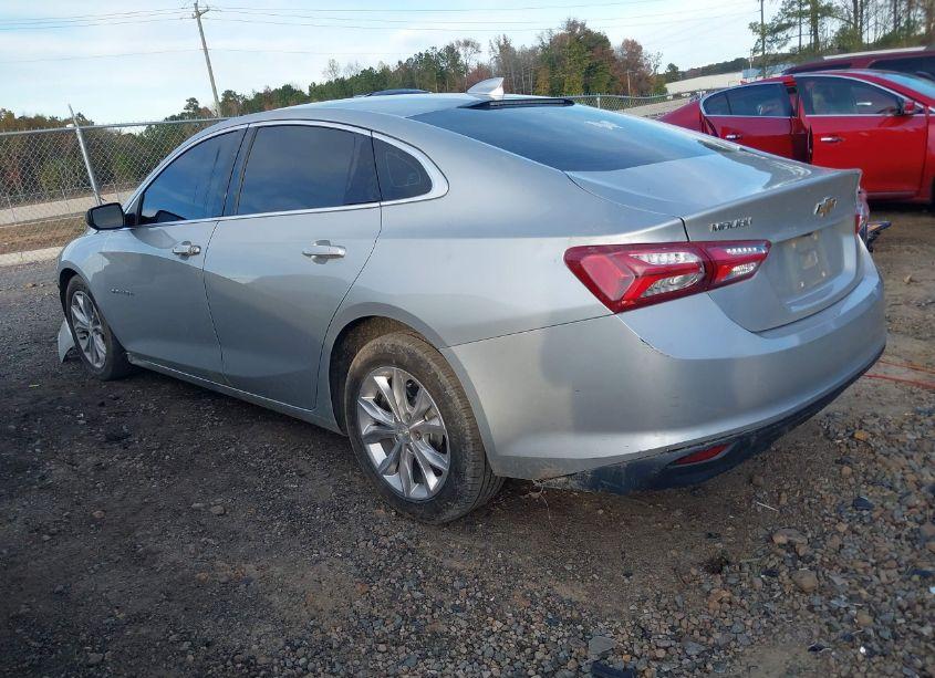 Photo 3 of 2020 Chevrolet Malibu FWD LT (VIN 1G1ZD5ST4LF026921)