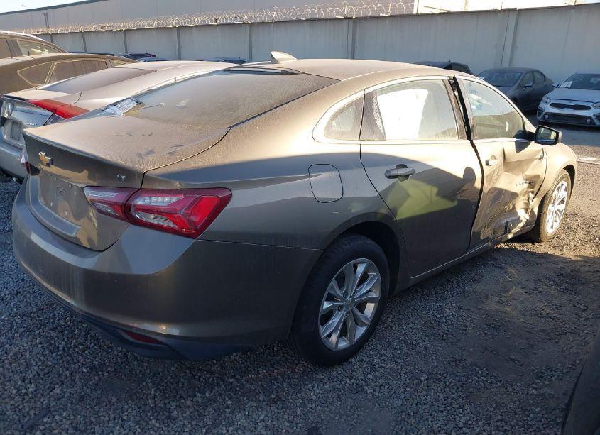 Photo 4 of 2020 Chevrolet Malibu FWD LT (VIN 1G1ZD5ST4LF029950)