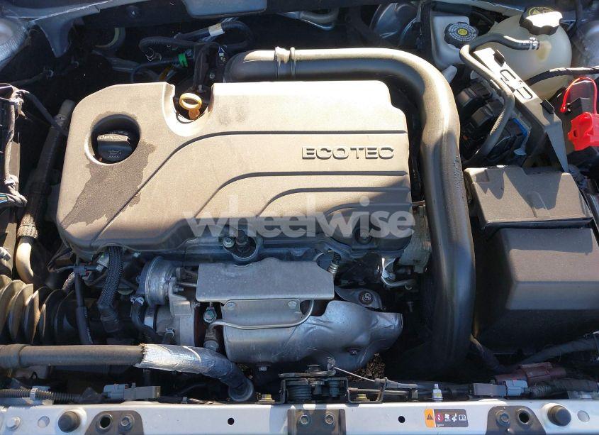 Photo 10 of 2020 Chevrolet Malibu FWD LT (VIN 1G1ZD5ST4LF030791)