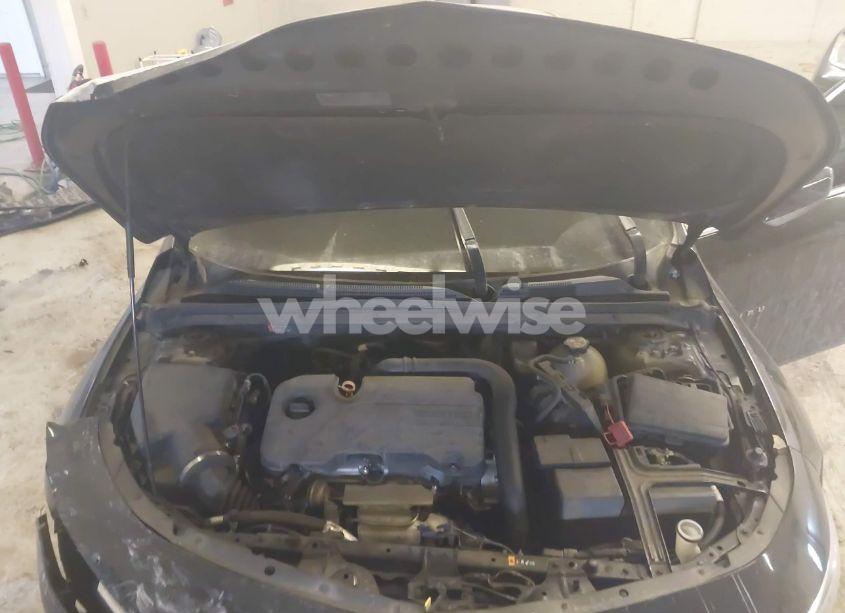 Photo 10 of 2020 Chevrolet Malibu FWD LT (VIN 1G1ZD5ST4LF034193)