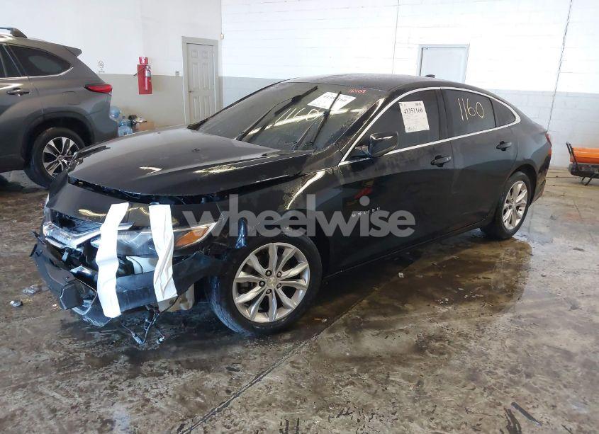 Photo 2 of 2020 Chevrolet Malibu FWD LT (VIN 1G1ZD5ST4LF034193)