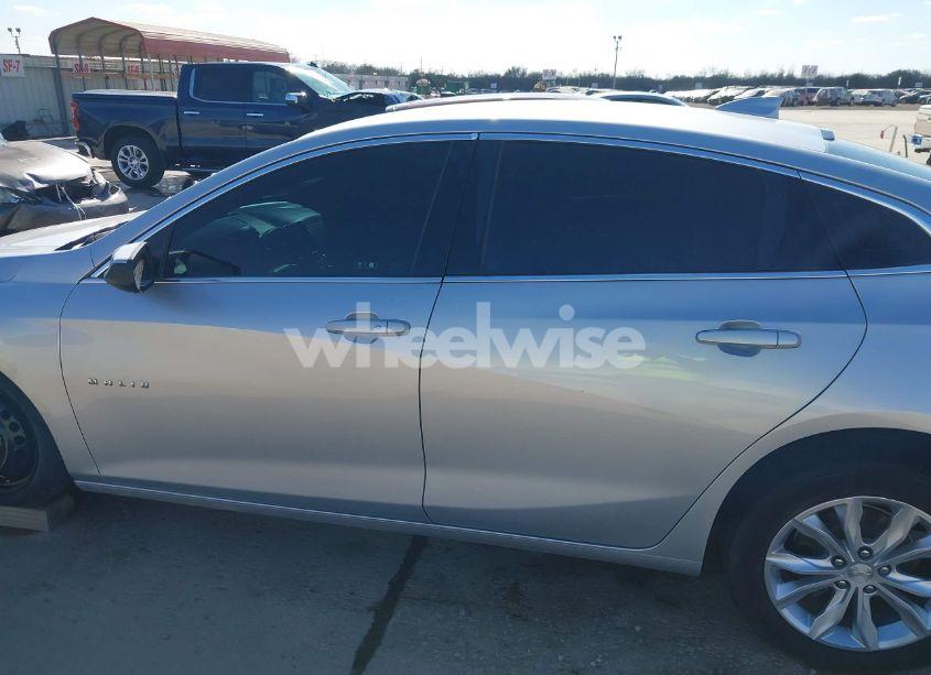 Photo 15 of 2020 Chevrolet Malibu FWD LT (VIN 1G1ZD5ST4LF043363)