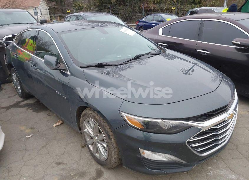 2020 Chevrolet Malibu FWD LT (VIN 1G1ZD5ST4LF050927) main photo